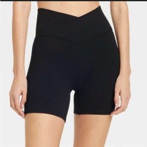 NWT Target Women's Seamless Crossover Waistband Bike Shorts - Colsier Black XL
